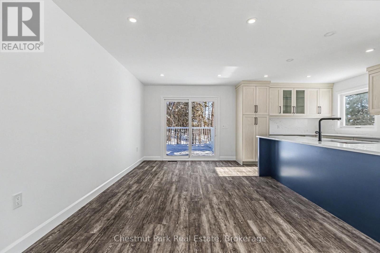 307 1ST AVENUE S - Image 10