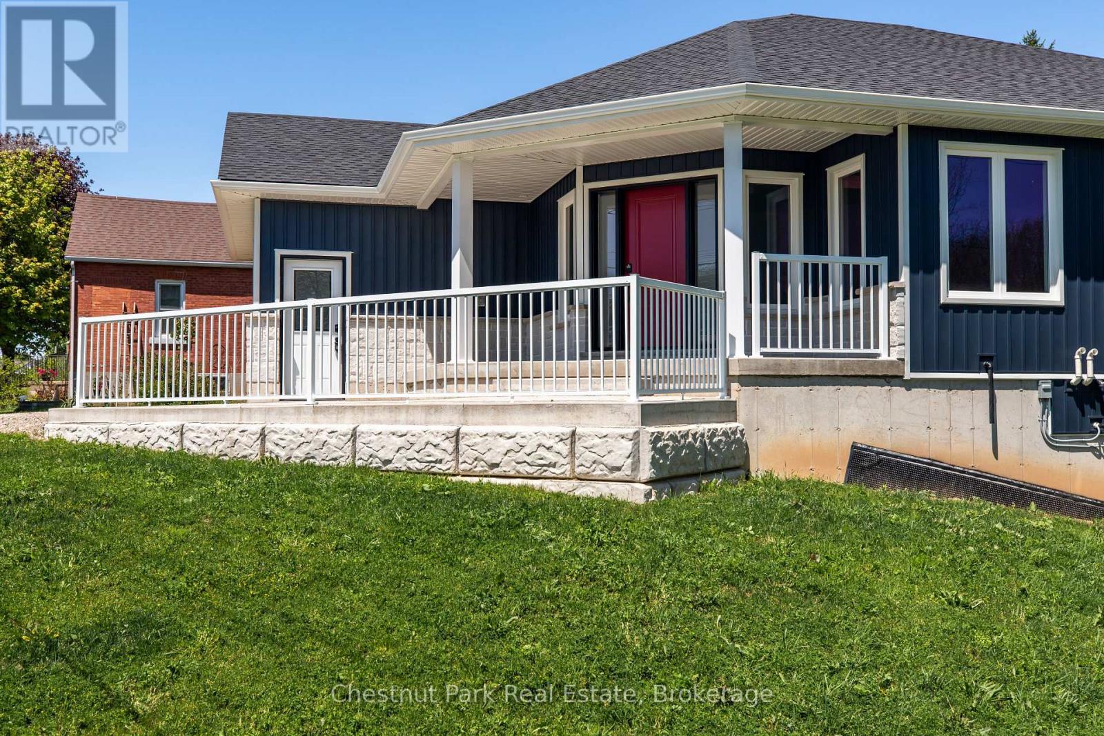 307 1ST AVENUE S - Image 3