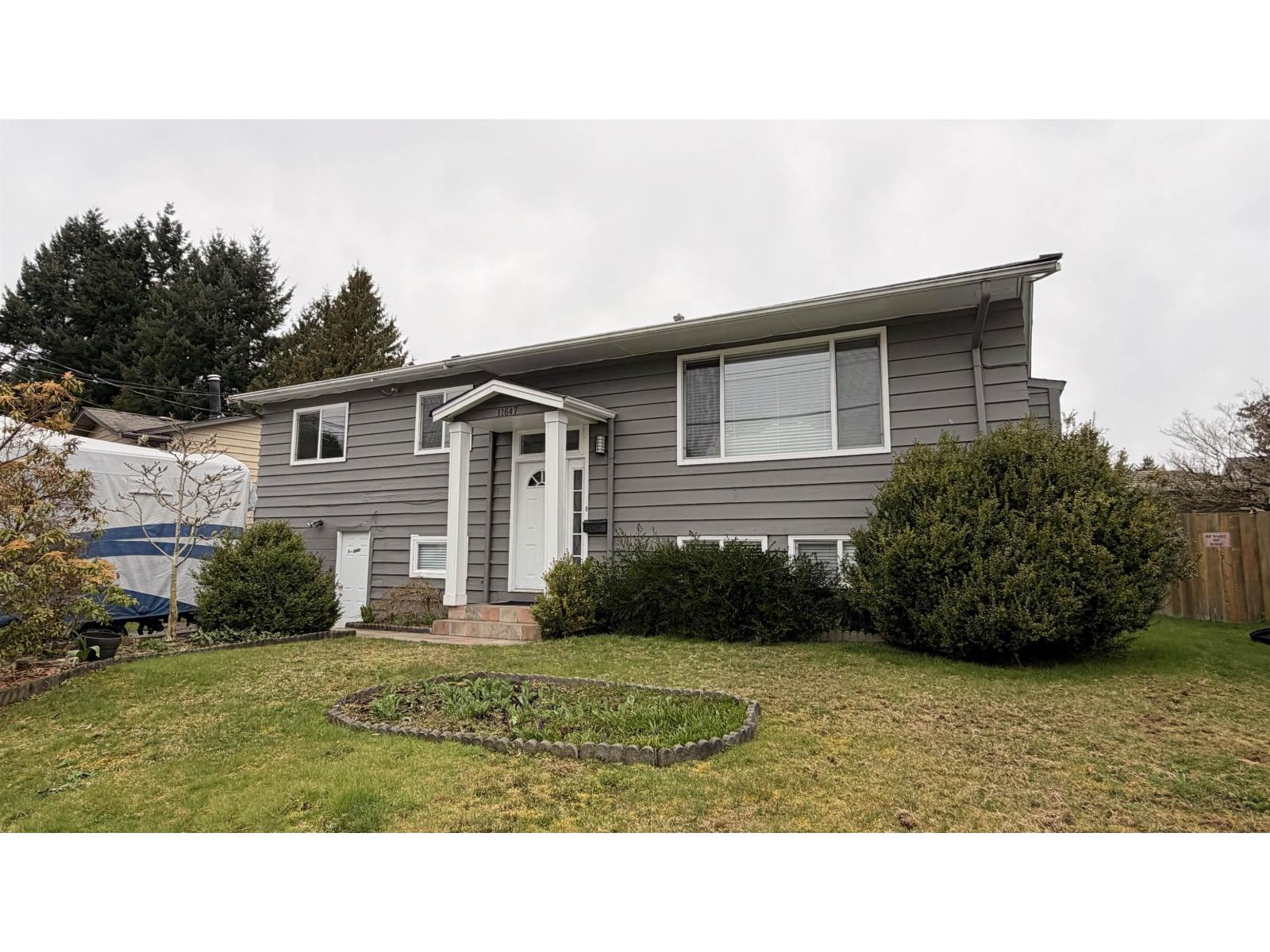 Main House 11647 81A AVENUE