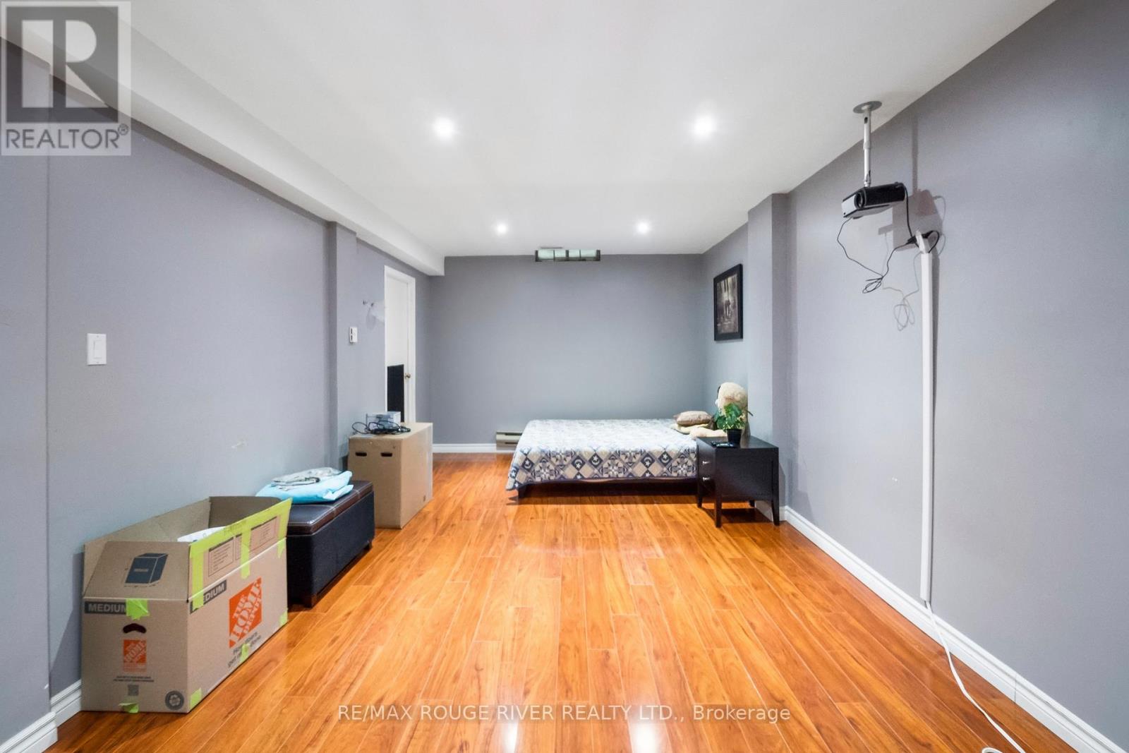 22 DUFFORT COURT - 19