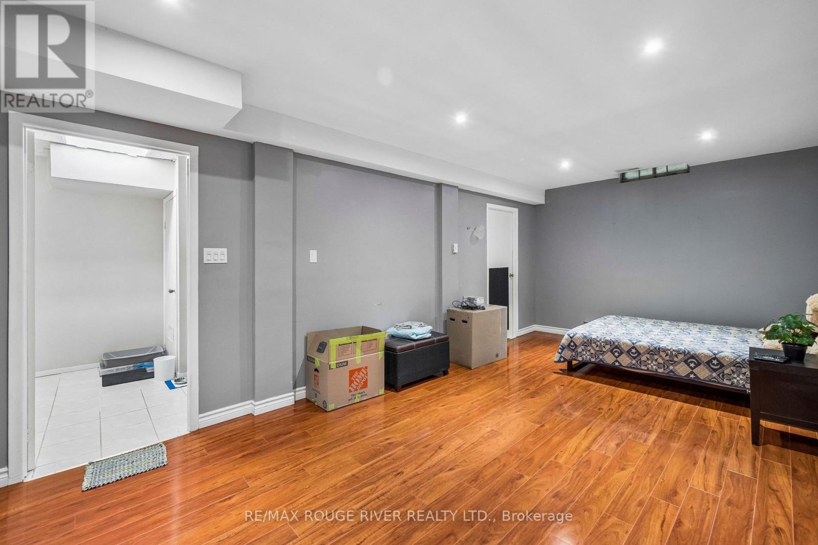 22 DUFFORT COURT - 20