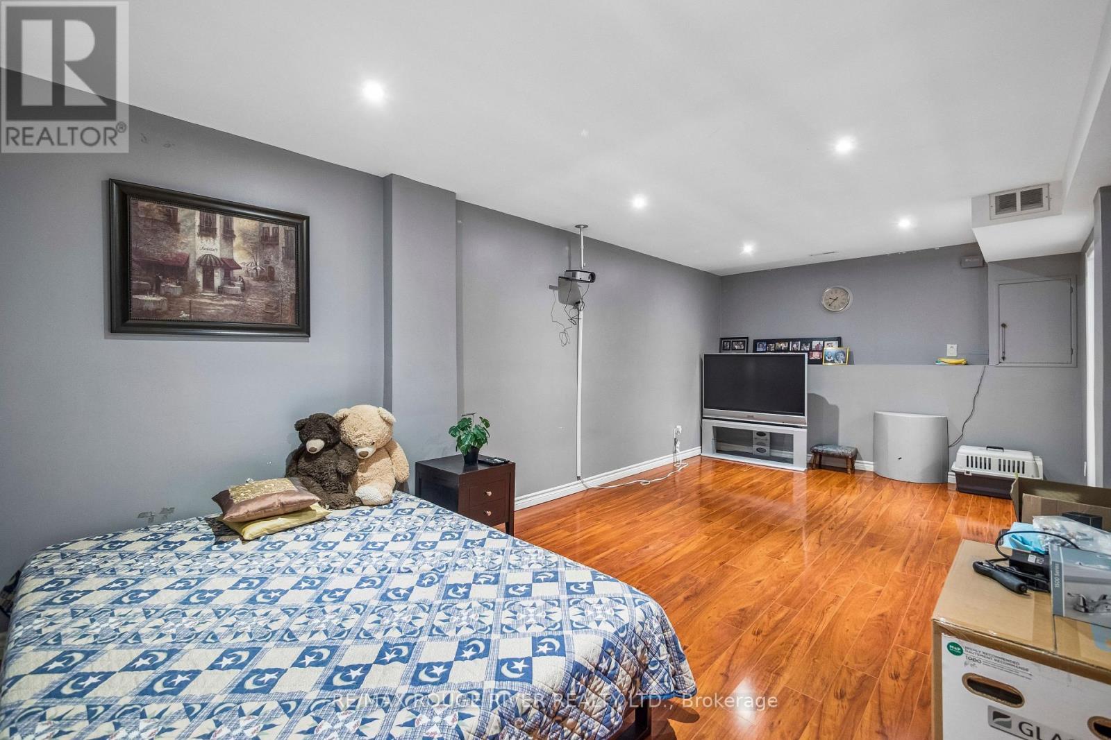22 DUFFORT COURT - 21