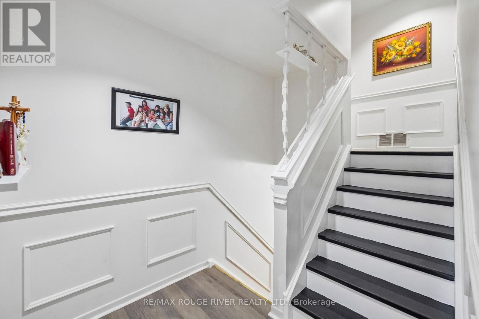 22 DUFFORT COURT - 32