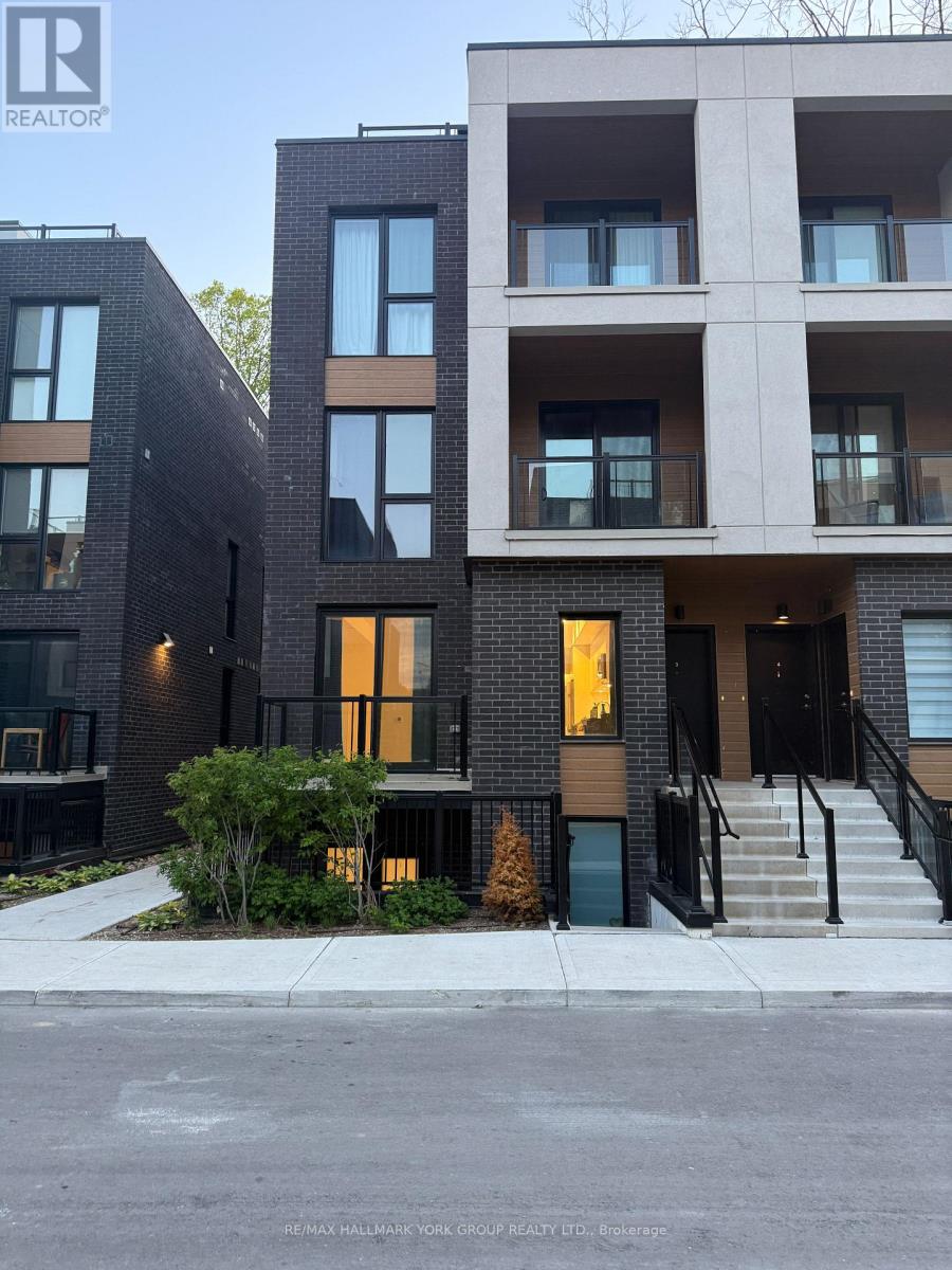 Listing photo of 2 - 174 CLONMORE DRIVE