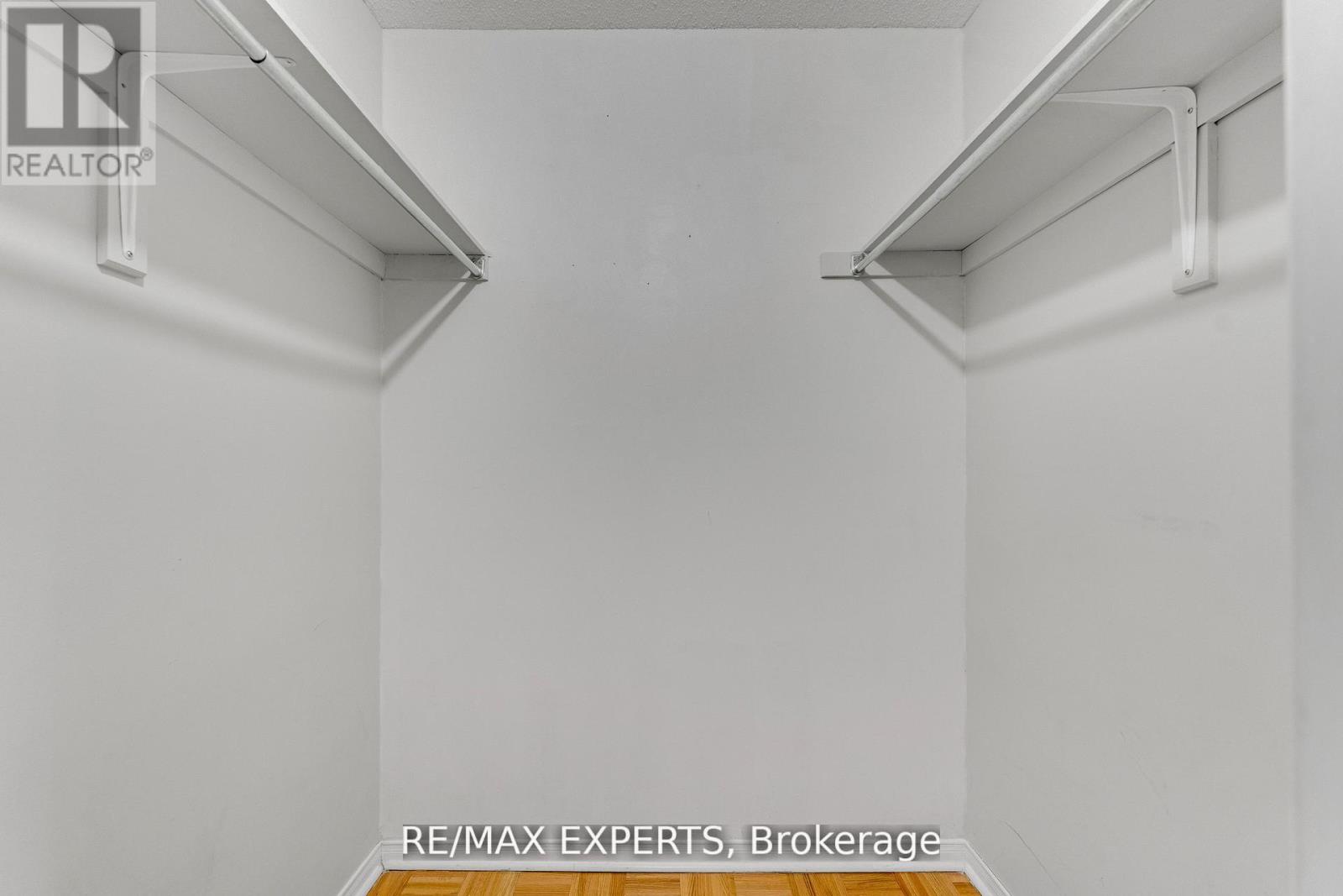 #61 19 FOXCHASE AVENUE - 21