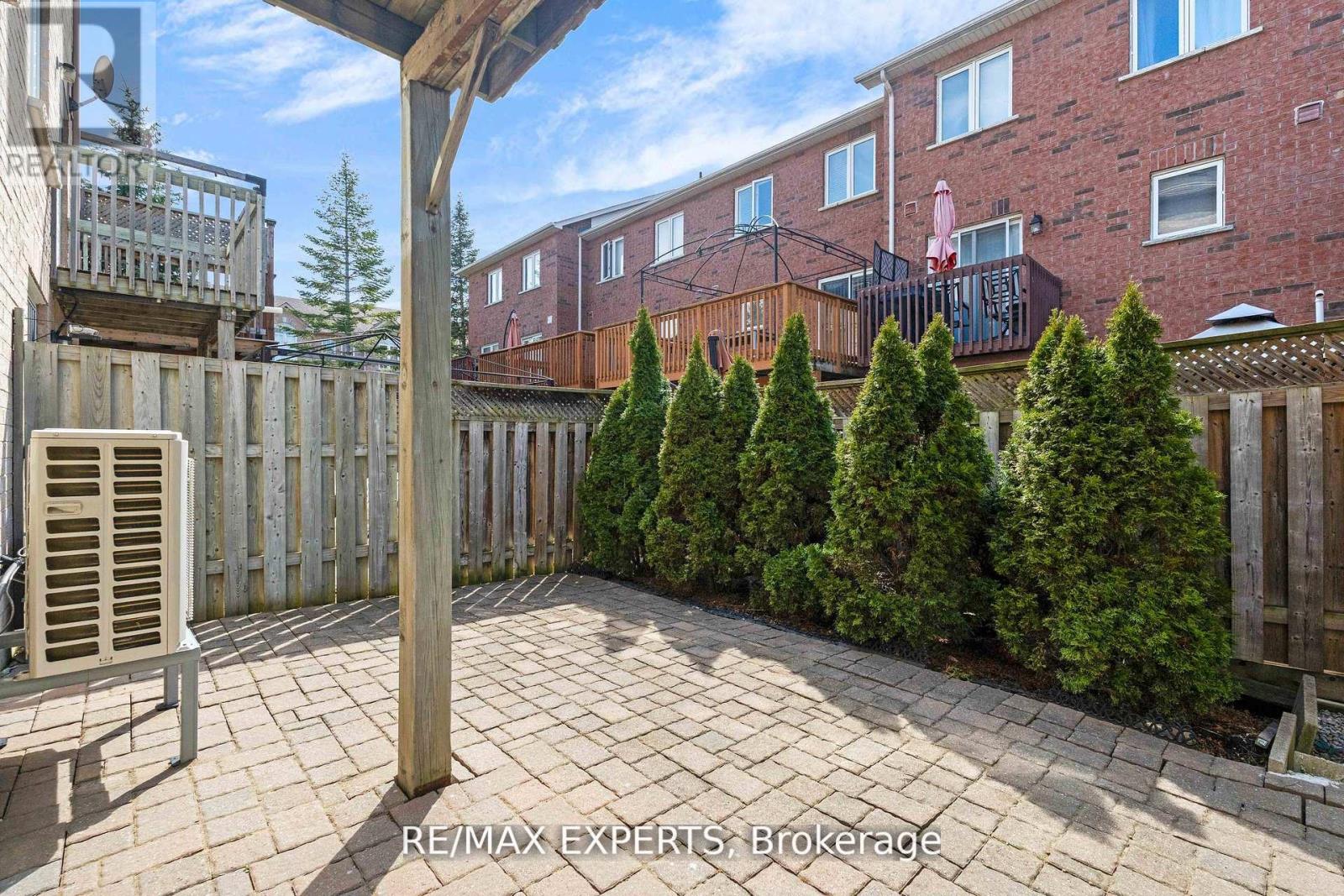 #61 19 FOXCHASE AVENUE - 33