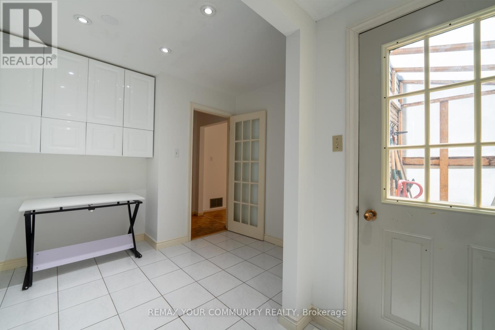 27 DRUMERN CRESCENT - 17