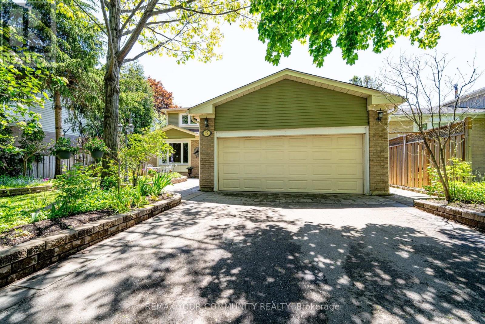27 DRUMERN CRESCENT - 2
