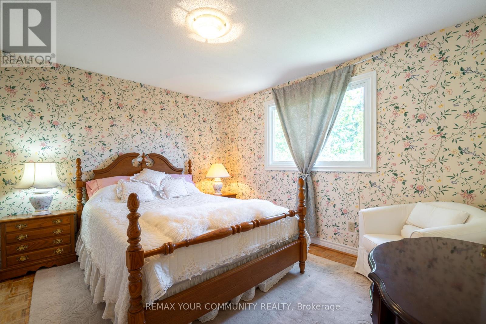 27 DRUMERN CRESCENT - 22