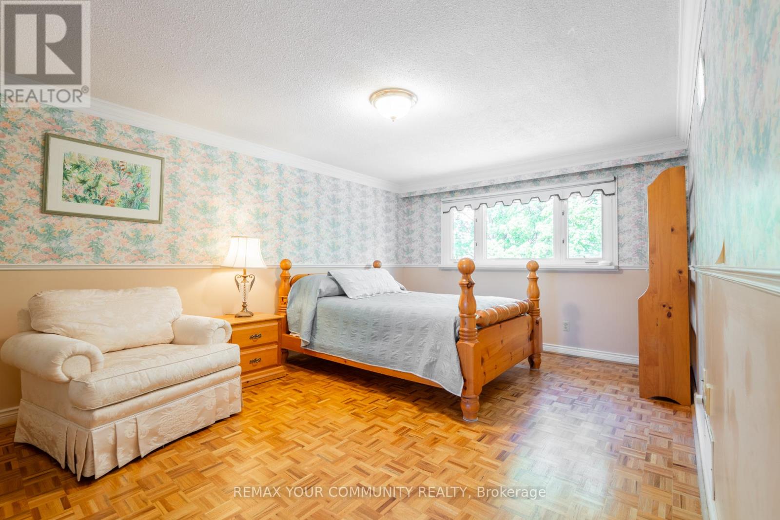 27 DRUMERN CRESCENT - 27