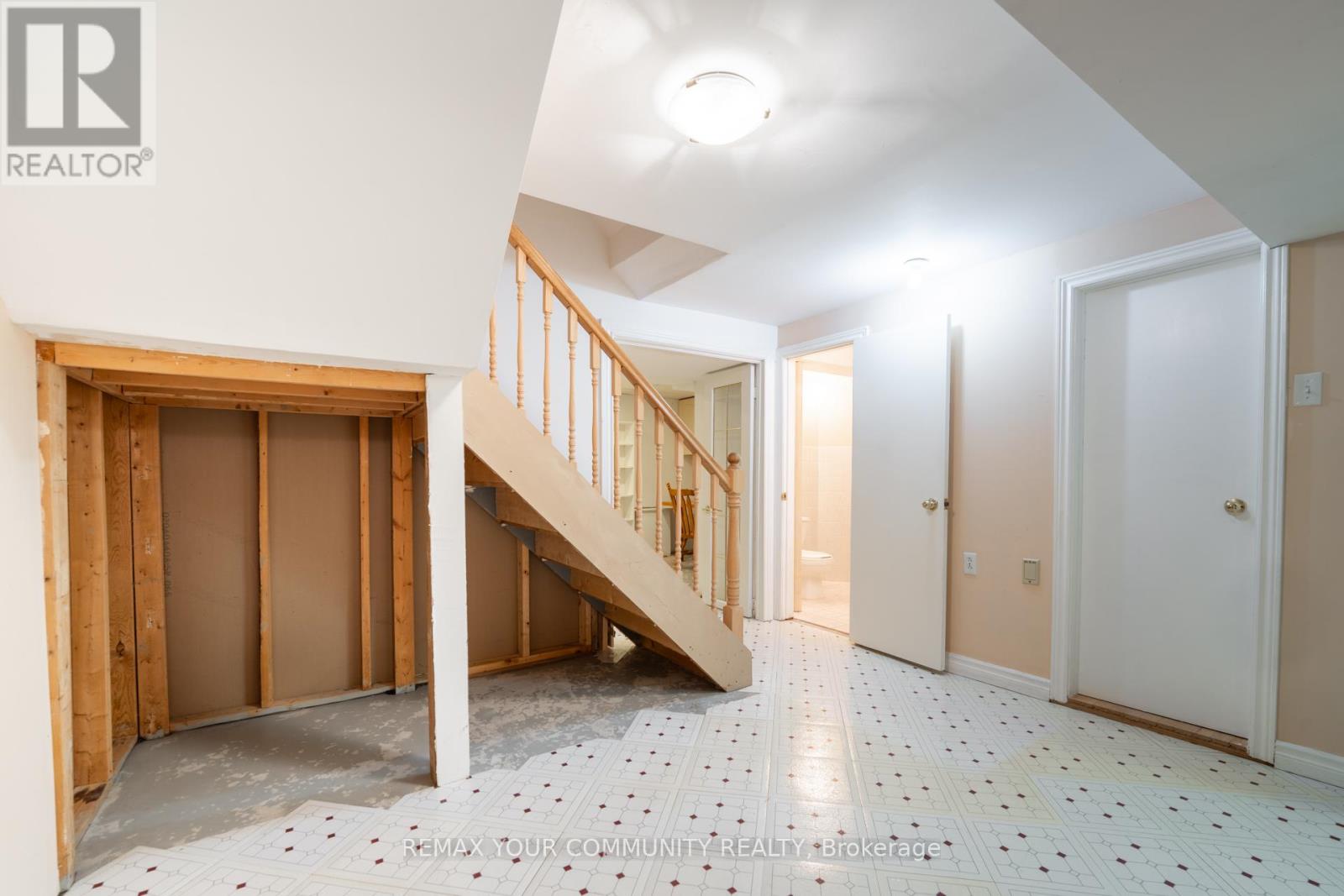 27 DRUMERN CRESCENT - 44