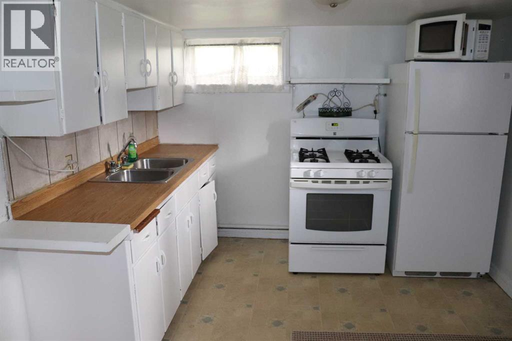 4723 5 Avenue - 4
