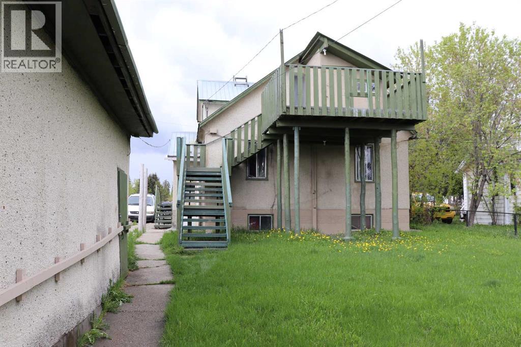 4723 5 Avenue - 6