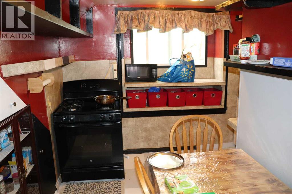 4723 5 Avenue - 28