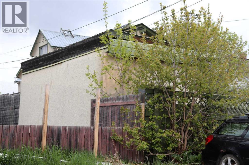 4723 5 Avenue - 16