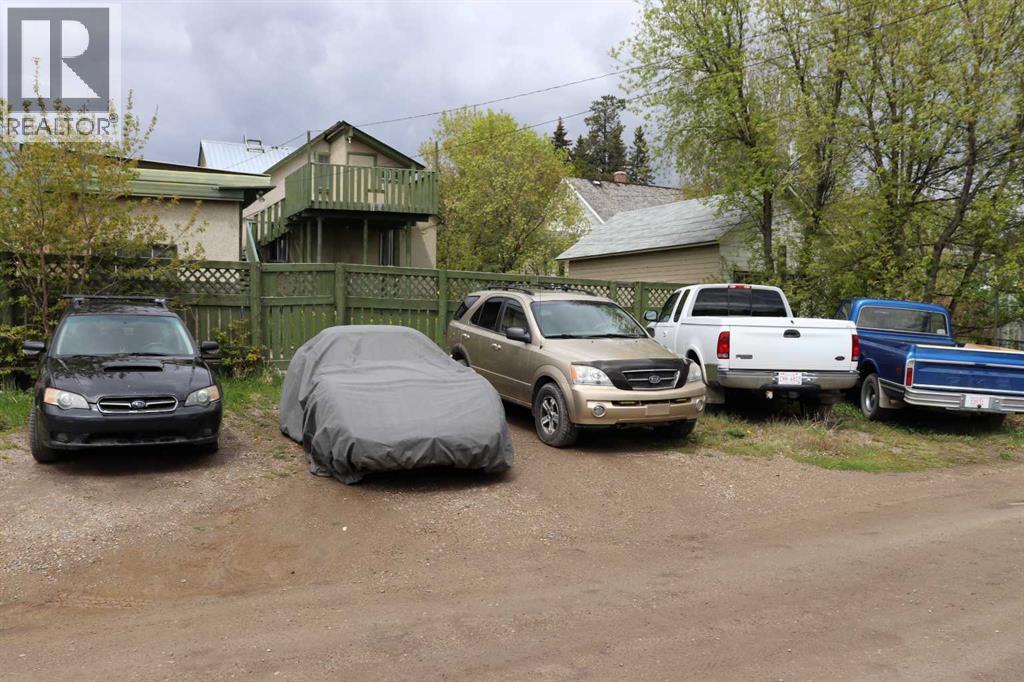 4723 5 Avenue - 35