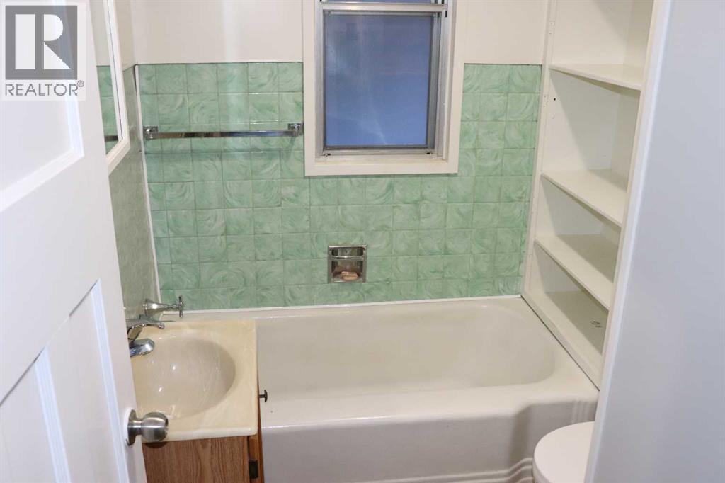 4702 4 Avenue — photo 22