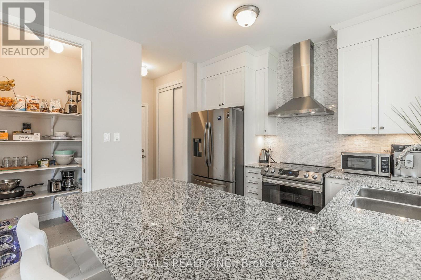 708 VENNECY TERRACE - 2