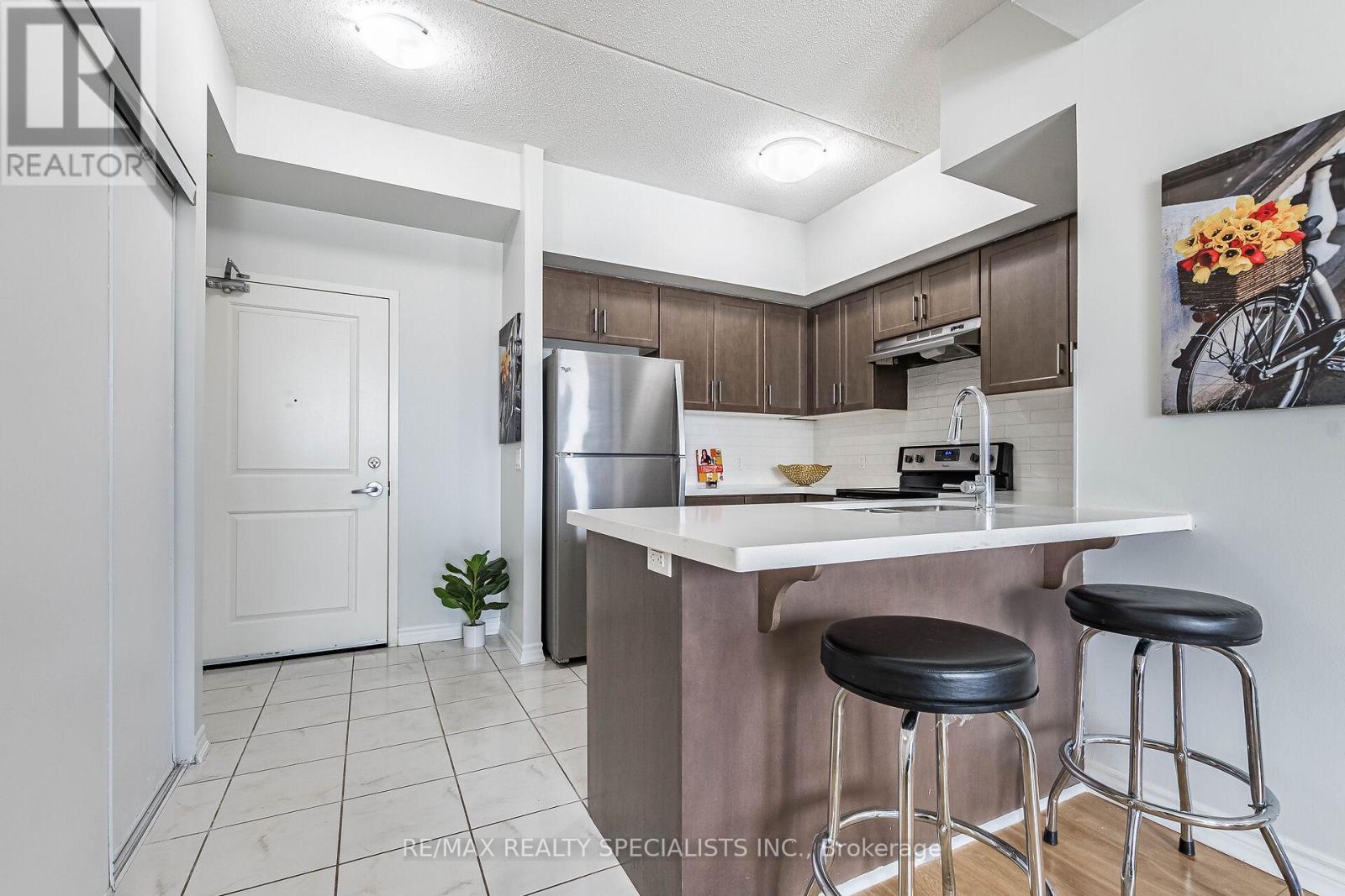 #221 640 SAUVE STREET - 10