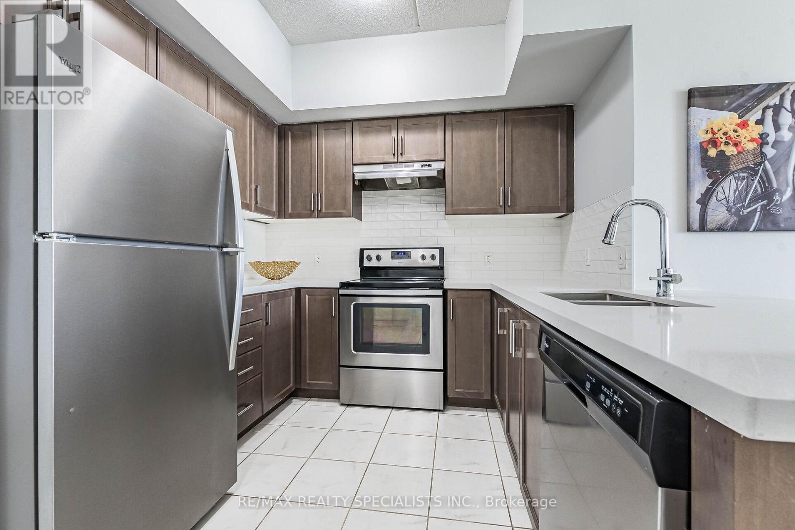 #221 640 SAUVE STREET - 12