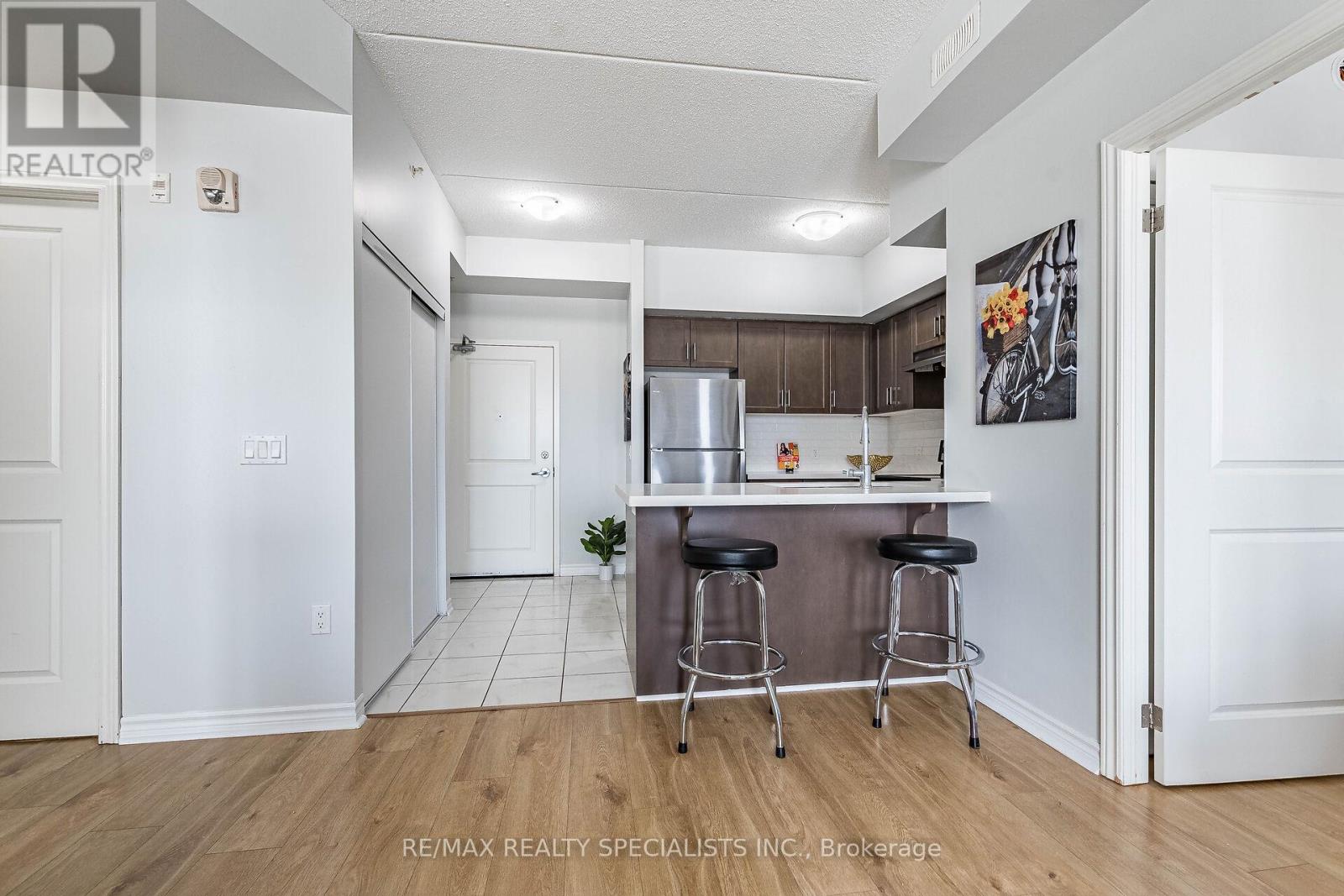 #221 640 SAUVE STREET - 19