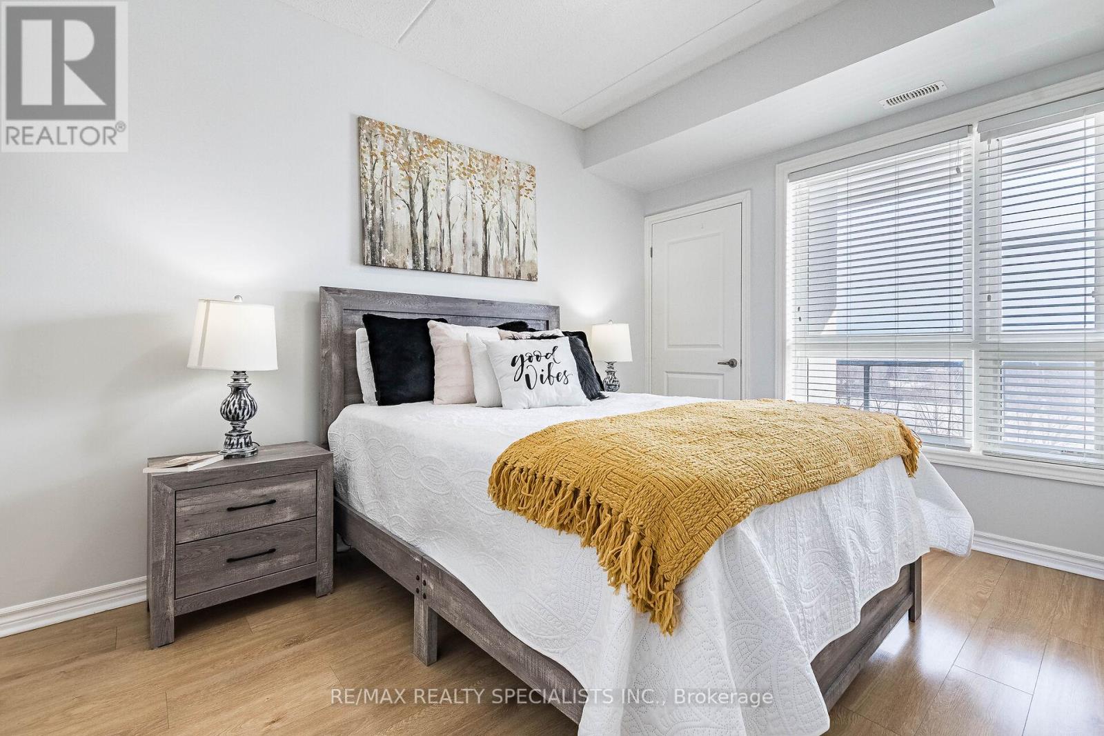 #221 640 SAUVE STREET - 20