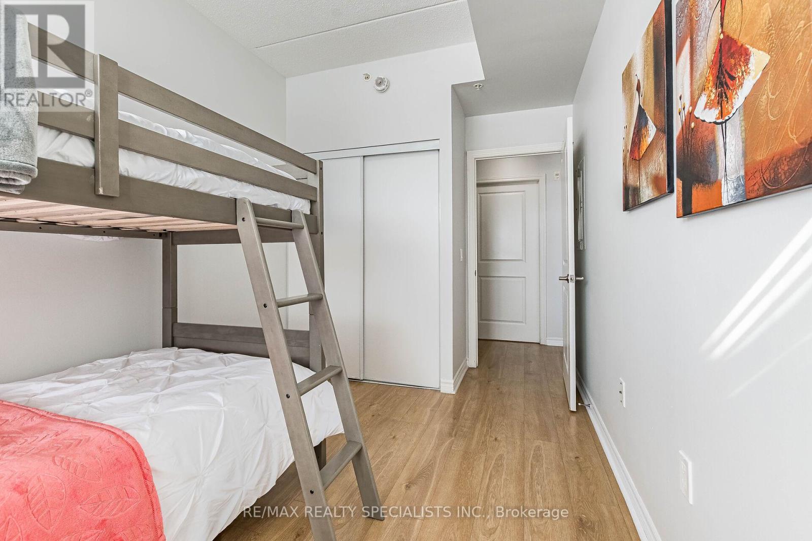 #221 640 SAUVE STREET - 25