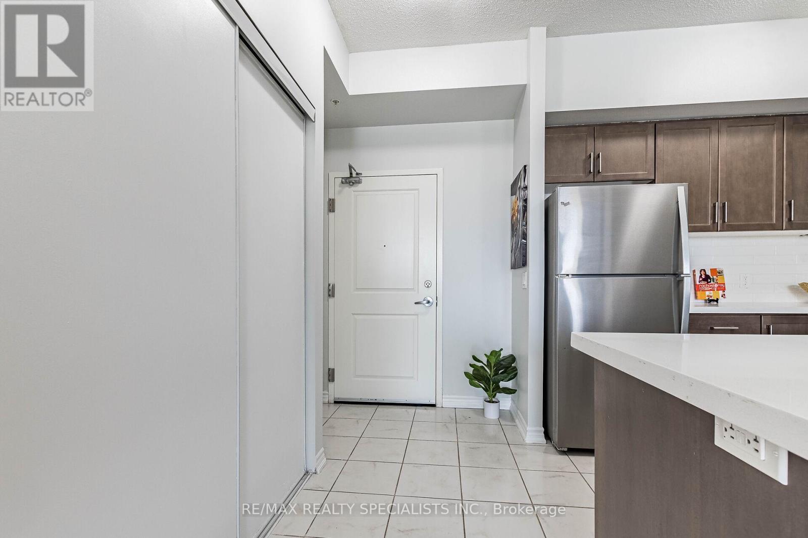 #221 640 SAUVE STREET - 9