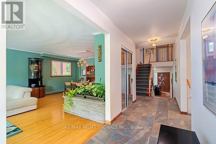 7 CHERRY POST CRESCENT - 7