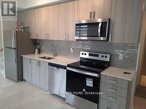 #8 4015 HICKORY DRIVE - 10