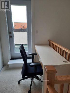 #8 4015 HICKORY DRIVE - 25
