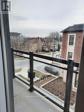 #8 4015 HICKORY DRIVE - 34