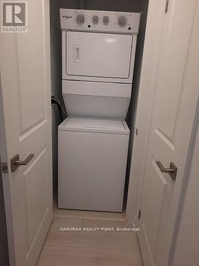 #8 4015 HICKORY DRIVE - 4