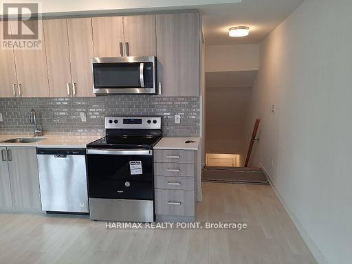 #8 4015 HICKORY DRIVE - 9