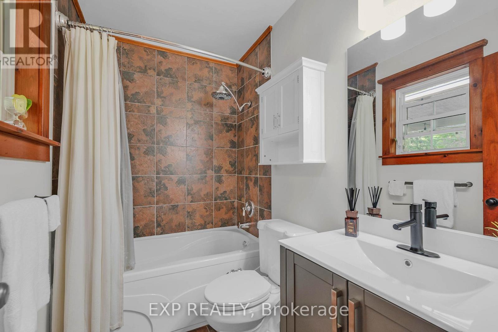 29 MCCLELLAN ROAD - 16