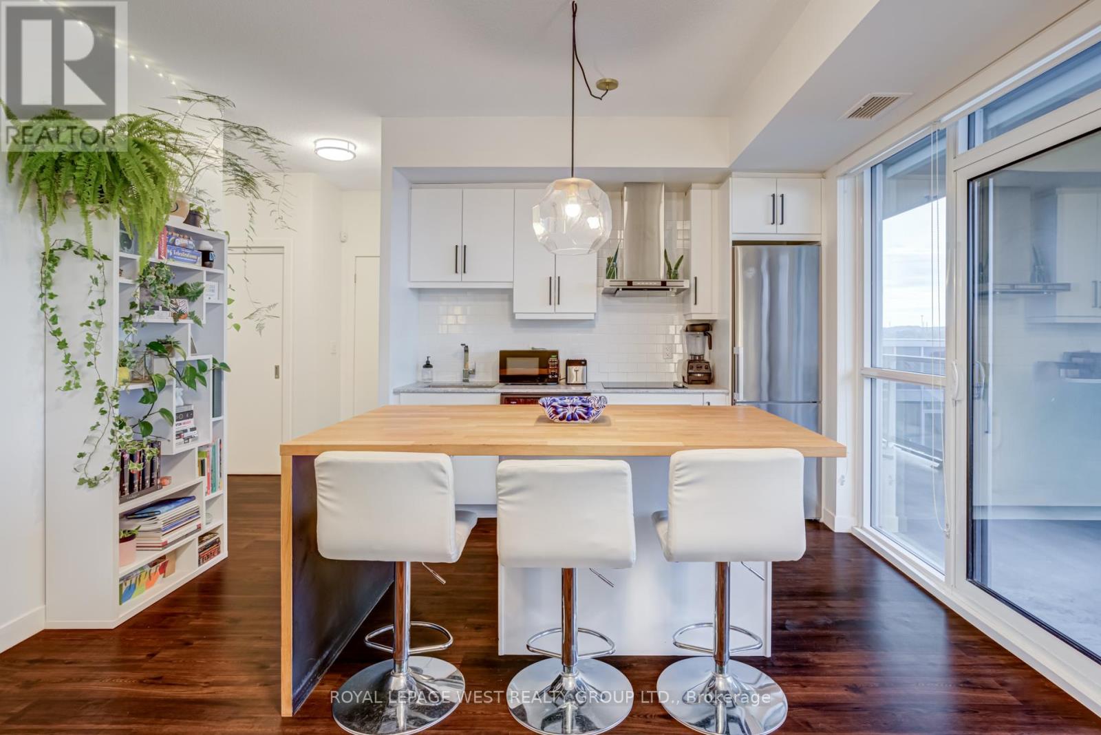 #1002 2087 FAIRVIEW STREET - 12