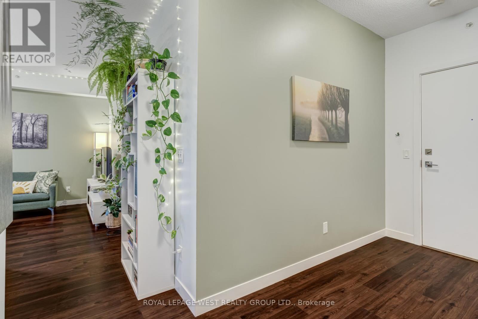 #1002 2087 FAIRVIEW STREET - 4