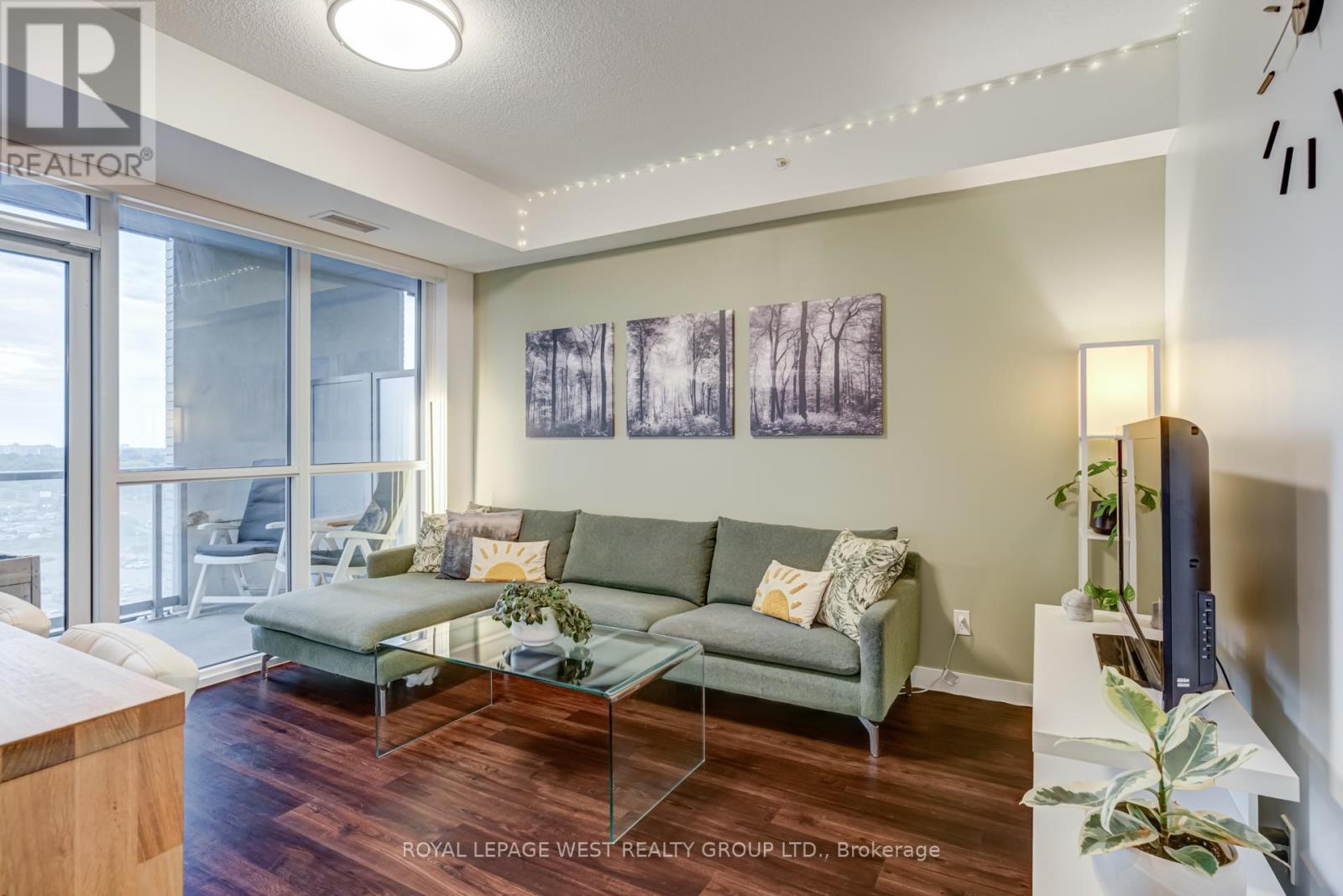 #1002 2087 FAIRVIEW STREET - 7
