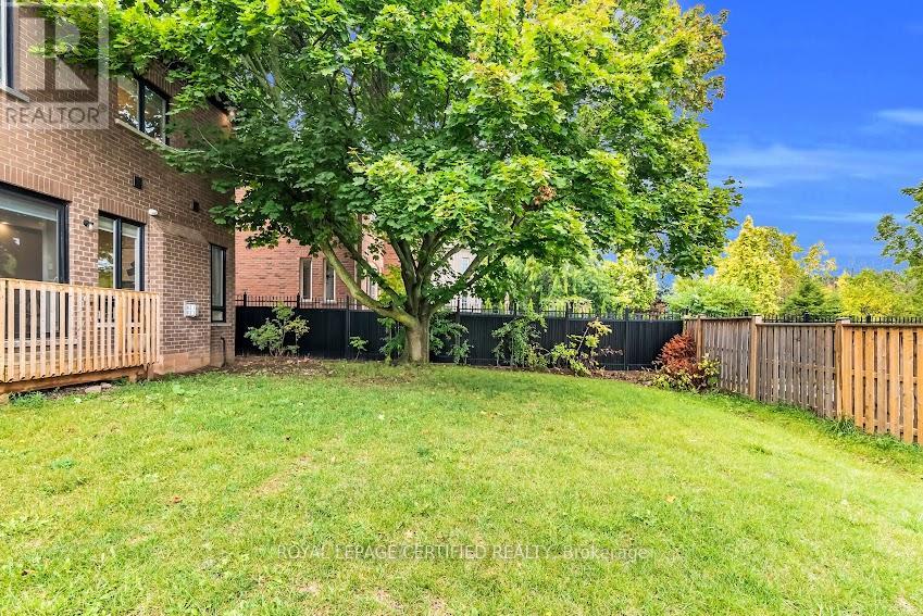 185 BURLOAK DRIVE - 24