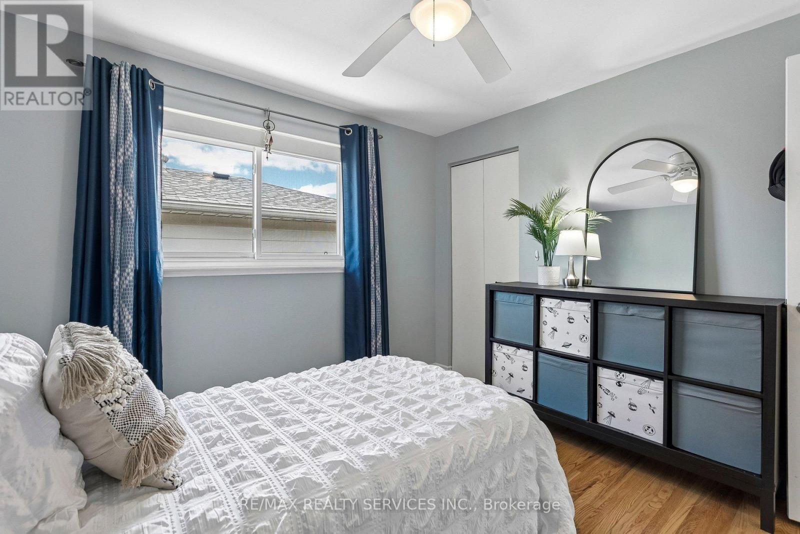 42 WATSON CRESCENT - 24