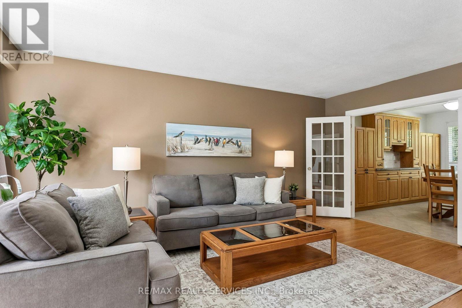 42 WATSON CRESCENT - 8