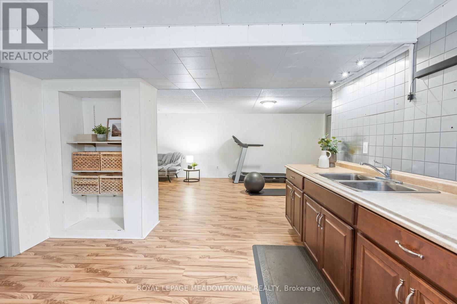 24 GOWER ROAD - 22
