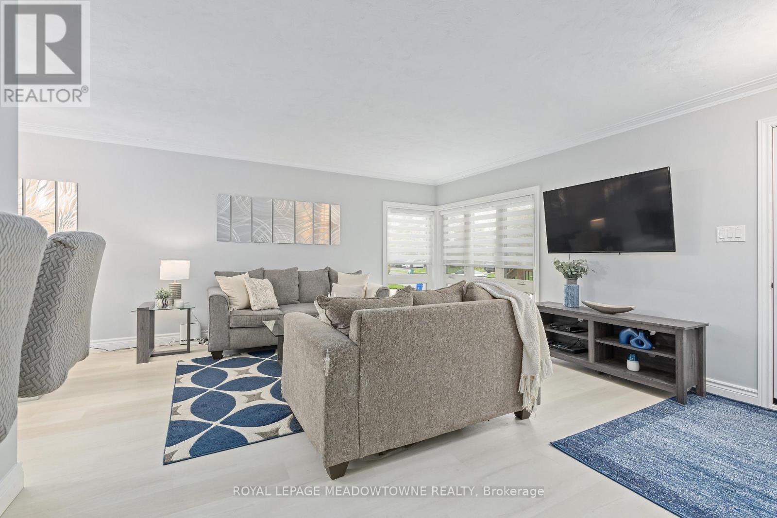 24 GOWER ROAD - 9