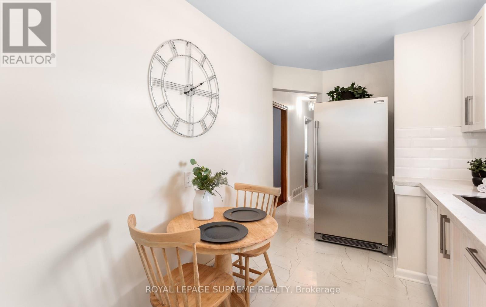 16 EAST DRIVE - 12