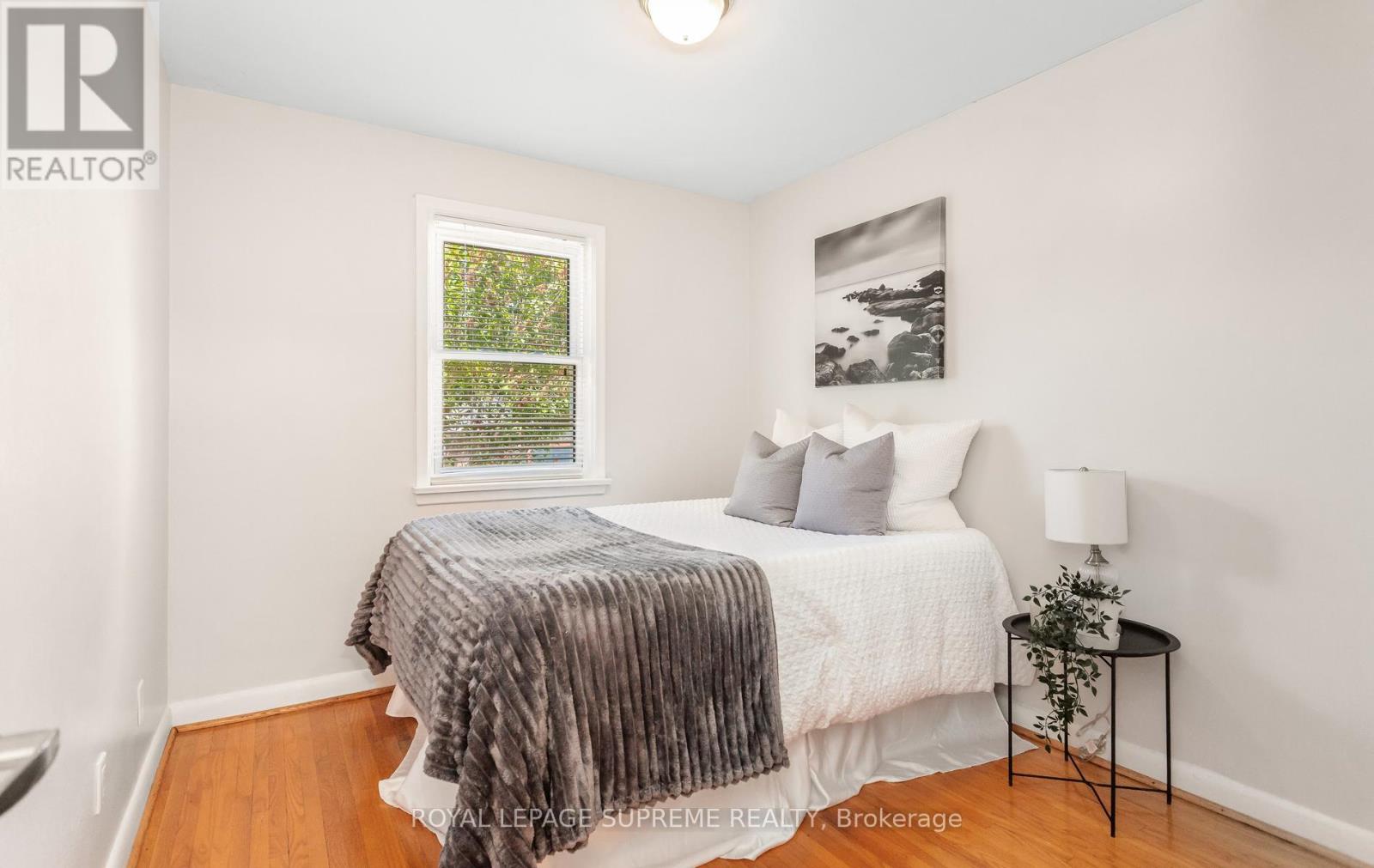 16 EAST DRIVE - 19