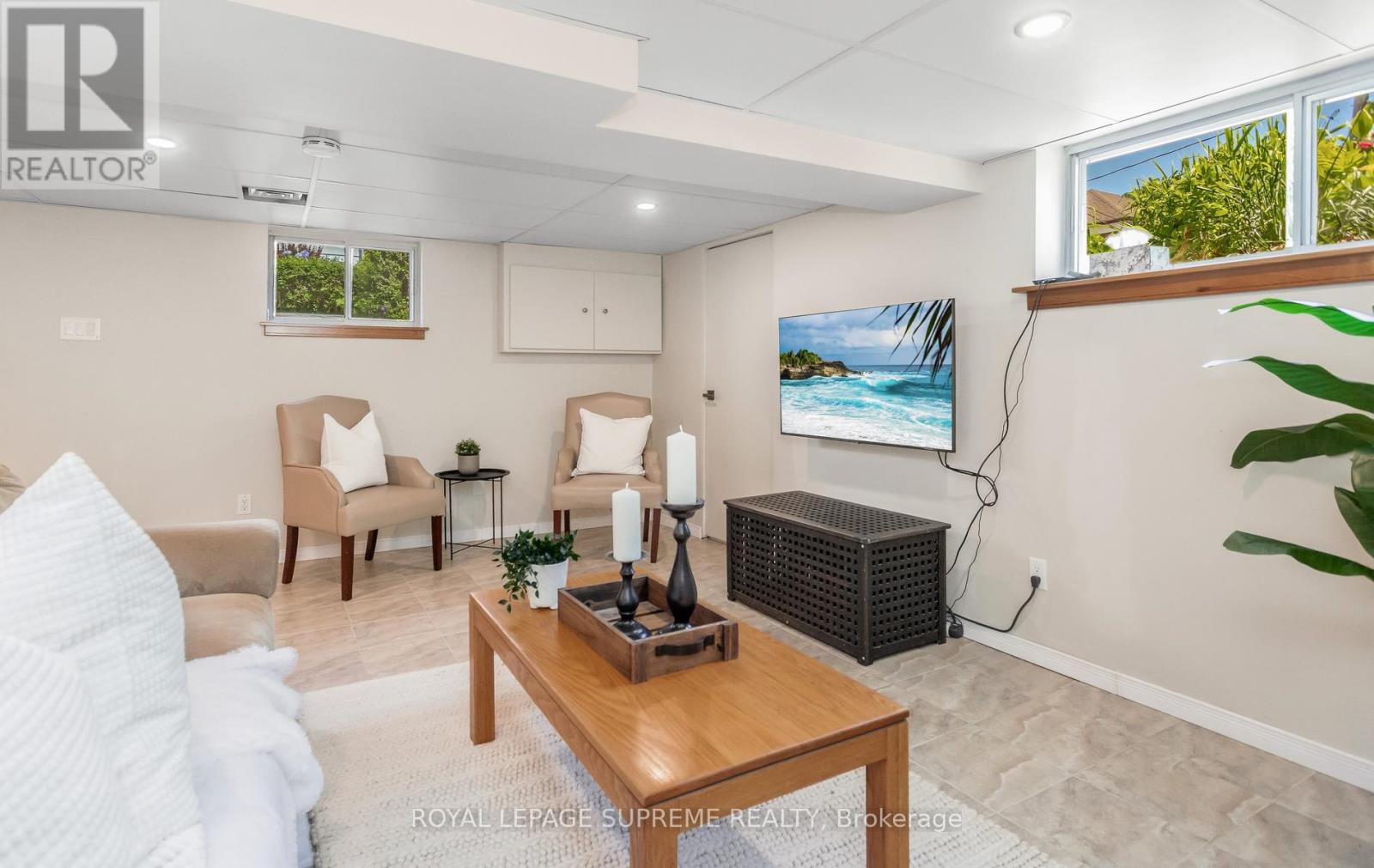 16 EAST DRIVE - 29