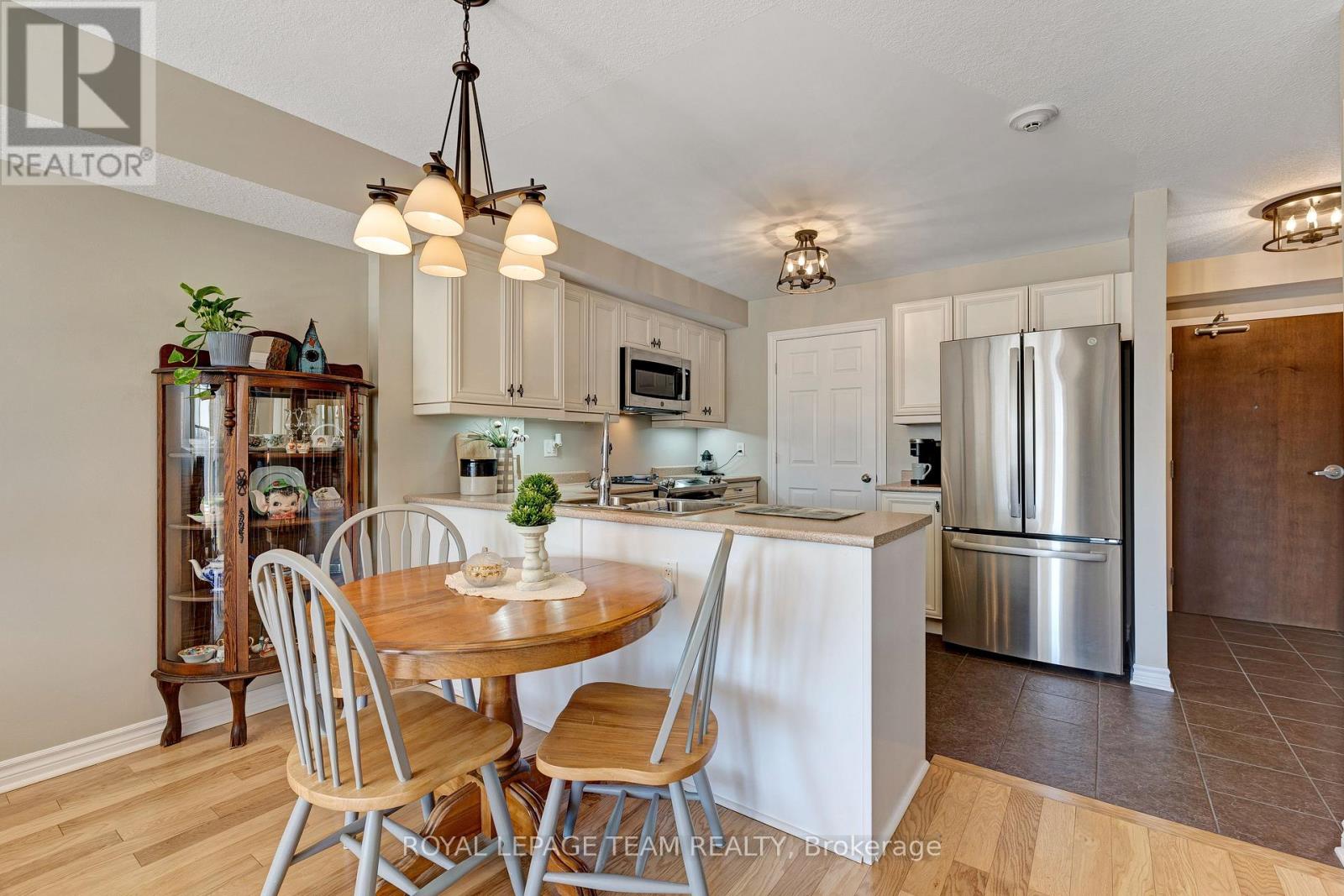 #209 398 VAN BUREN STREET - 10