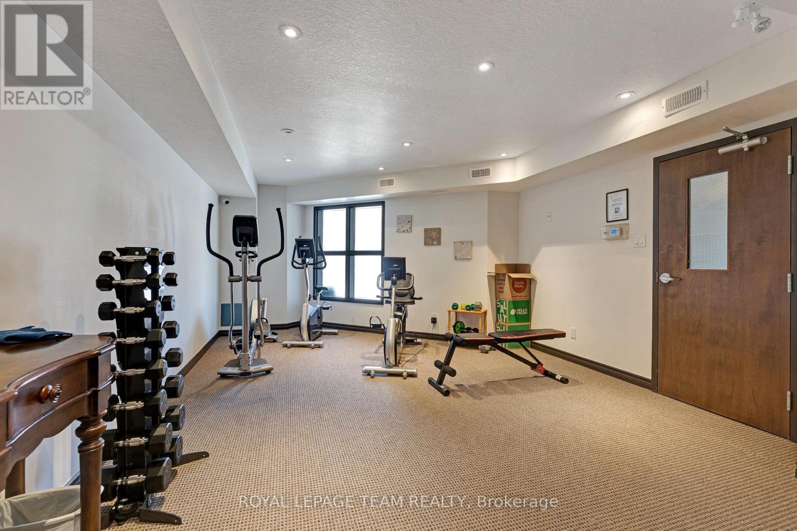 #209 398 VAN BUREN STREET - 22
