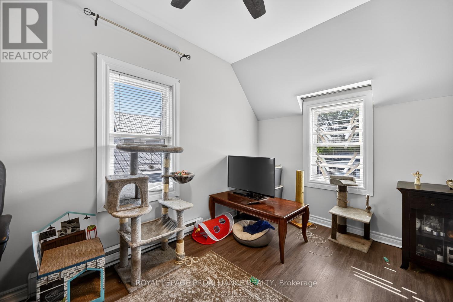 58 ABBOTT STREET - 21