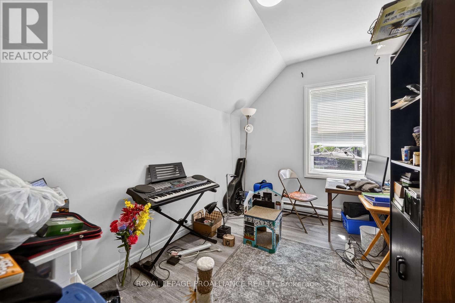 58 ABBOTT STREET - 28
